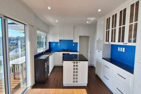 Photo of property in 26 Masterton Road, Rothesay Bay, Auckland, 0630