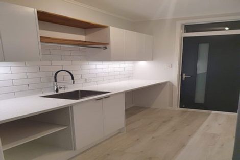 Photo of property in 12 Vista Crescent, Maoribank, Upper Hutt, 5018