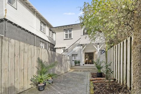 Photo of property in 5 Grass Street, Oriental Bay, Wellington, 6011