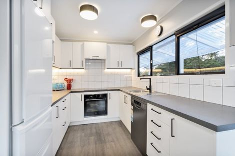 Photo of property in 81 Spence Road, Henderson, Auckland, 0612