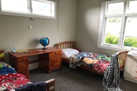 Photo of property in 28 Matenga Street, Waikanae, 5036