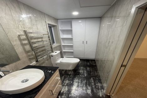 Photo of property in 16 Walworth Avenue, Pakuranga Heights, Auckland, 2010