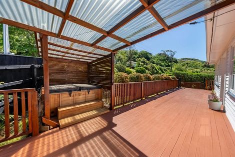 Photo of property in 12 Glenside Road, Glenside, Wellington, 6037