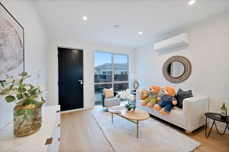 Photo of property in 80b Matipo Road, Te Atatu Peninsula, Auckland, 0610