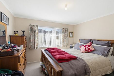 Photo of property in 14 Escort Grove, Awapuni, Palmerston North, 4412