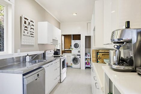 Photo of property in 77 Oban Street, Wadestown, Wellington, 6012