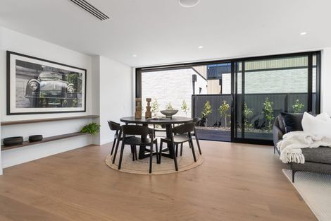 Photo of property in 1c Taunton Green, Papanui, Christchurch, 8052