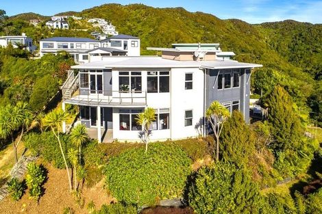 Photo of property in 9 Caughley Grove, Karori, Wellington, 6012