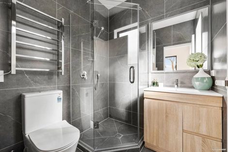Photo of property in 1/3226 Great North Road, New Lynn, Auckland, 0600