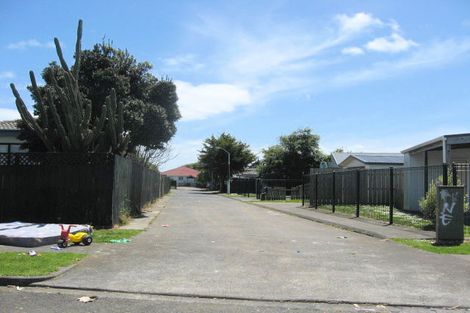Photo of property in 9a Dungarvon Place, Clendon Park, Auckland, 2103