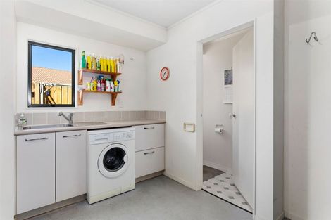 Photo of property in 24 Edgewater Grove, Whakatane, 3120