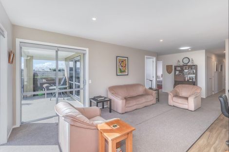 Photo of property in 5 Oak Place, Levin, 5510