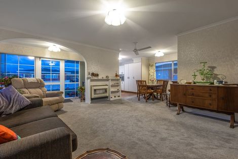 Photo of property in 25a Trafalgar Street, Levin, 5510
