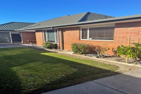 Photo of property in 2/61 Waimairi Road, Upper Riccarton, Christchurch, 8041