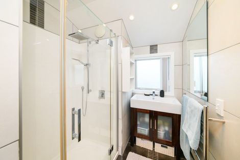 Photo of property in 12 Truscott Grove, Awapuni, Palmerston North, 4412
