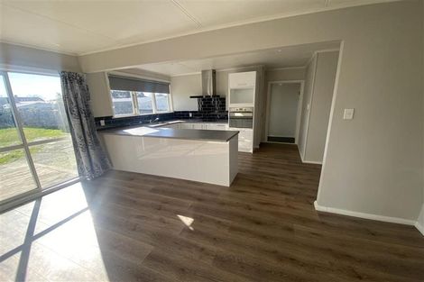 Photo of property in 6 Croall Crescent, St Andrews, Hamilton, 3200
