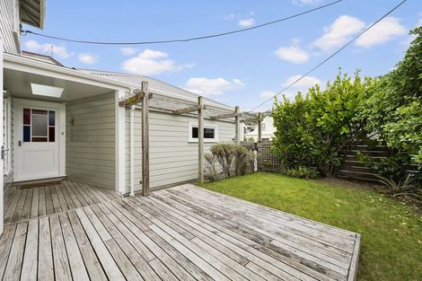 Photo of property in 109 Freyberg Street, Lyall Bay, Wellington, 6022