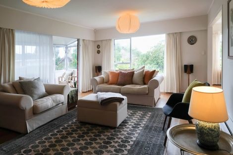 Photo of property in 28 James Evans Drive, Northcote, Auckland, 0627