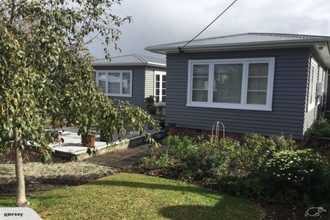 Photo of property in 10 Helga Crescent, Te Atatu Peninsula, Auckland, 0610