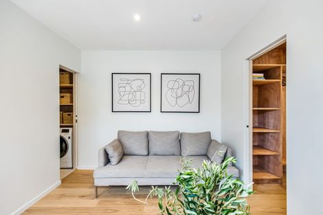 Photo of property in 49 Rolleston Street, Mount Cook, Wellington, 6021