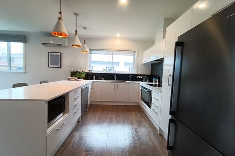 Photo of property in 17 Rossiter Avenue, Waterloo, Lower Hutt, 5011