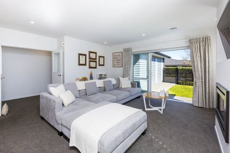 Photo of property in 9 Don Griffin Grove, Trentham, Upper Hutt, 5018