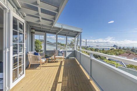 Photo of property in 32a Bayly Road, Moturoa, New Plymouth, 4310