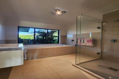 Photo of property in 118b Wairau Road, Oakura, 4314