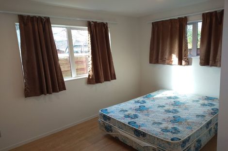 Photo of property in 2/2 Udys Road, Pakuranga Heights, Auckland, 2010