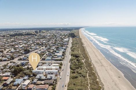Photo of property in 4/50 Marine Parade, North New Brighton, Christchurch, 8083