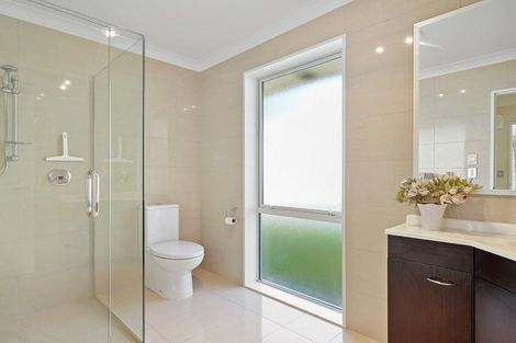 Photo of property in 18 Saint Andrews Hill Road, Mount Pleasant, Christchurch, 8081