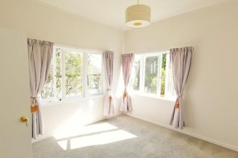 Photo of property in 1 Gilliam Street, New Lynn, Auckland, 0600