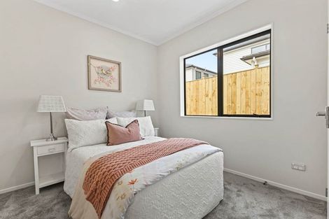 Photo of property in 8 Crossgar Road, Flat Bush, 2019