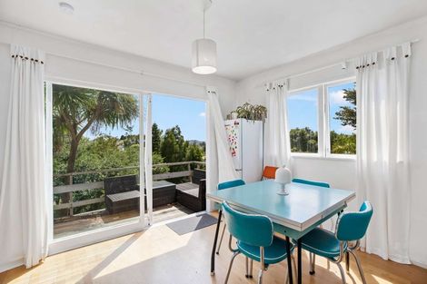 Photo of property in 12 De Val Drive, Titirangi, Auckland, 0604