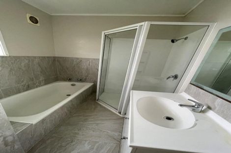 Photo of property in 65 Lauderdale Road, Birkdale, Auckland, 0626