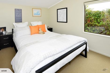 Photo of property in 15 Sunnynook Road, Forrest Hill, Auckland, 0620
