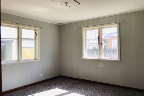 Photo of property in 1/15 Newington Road, Henderson, Auckland, 0612