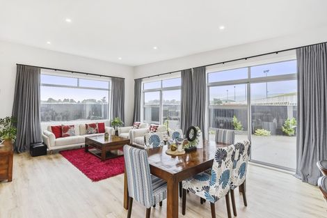 Photo of property in 37 Hudson Place, Paraparaumu, 5032