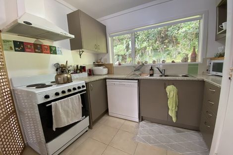 Photo of property in 15f1 Bloomsbury Grove, Newlands, Wellington, 6037