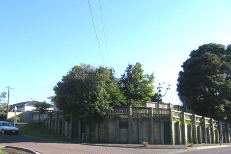 Photo of property in 1/58 Hogans Road, Glenfield, Auckland, 0629