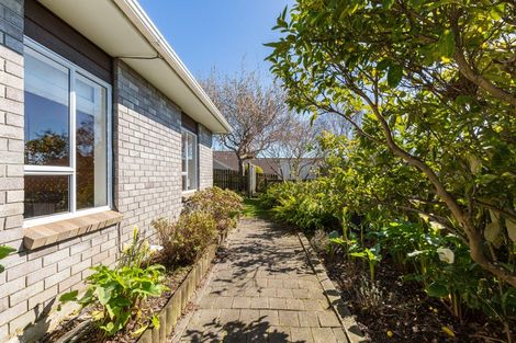Photo of property in 10 James Cook Drive, Whitby, Porirua, 5024