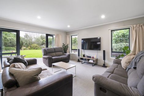 Photo of property in 39 County Heights Drive, Aokautere, Palmerston North, 4471