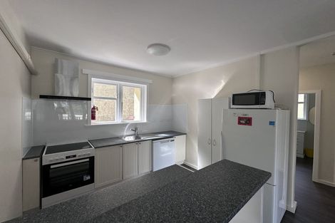 Photo of property in 20u3 Saint Michaels Crescent, Kelburn, Wellington, 6012