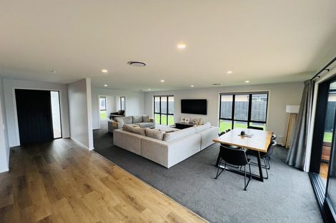 Photo of property in 42b Moeraki Road, Maoribank, Upper Hutt, 5018