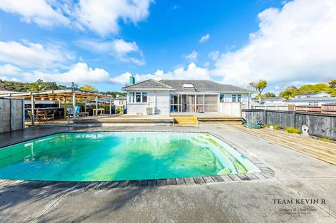 Photo of property in 43 Beach Road, Pahurehure, Papakura, 2113
