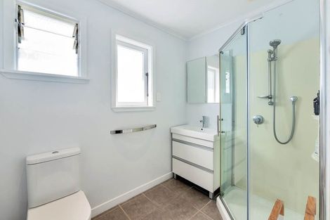 Photo of property in 1 Newington Road, Henderson, Auckland, 0612