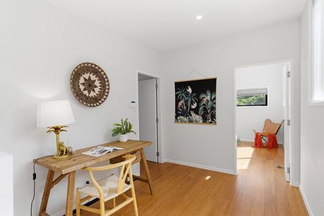 Photo of property in 1 Ara Haewai, Houghton Bay, Wellington, 6023