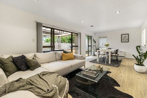Photo of property in 2/13 Hororata Road, Hauraki, Auckland, 0622