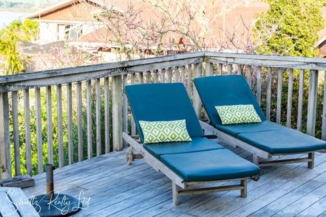 Photo of property in 23 Oxford Street, Whakapirau, 0583