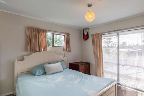 Photo of property in 23 Flaunty Place, West Harbour, Auckland, 0618